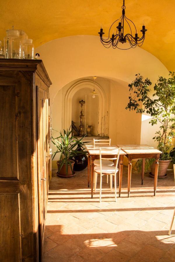 ネイヴェ ラロマタリーオ Bed & Breakfast エクステリア 写真